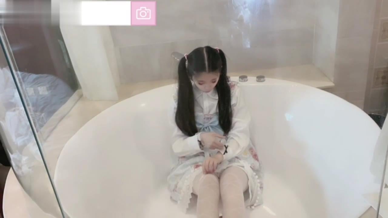 国产自拍司语女神洛丽塔装足交颜射