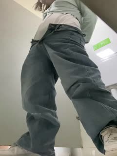 自拍,偷拍,泄密【厕拍精品】全景❤️偷窥众多高颜值大长腿极品年轻妹子嘘嘘2V2