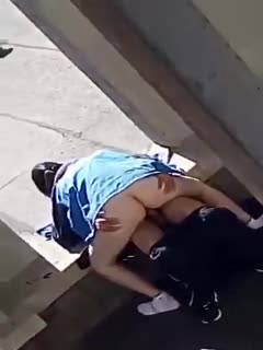 国产自拍现在的学生都这么敢玩的吗白天直接在外面做爱女学生还观音