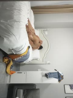自拍,偷拍,泄密【胖子传媒工作室】，母子乱伦场，良家，鸡巴不行用手，抠得抽搐-20220822234536