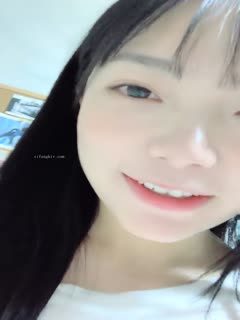 国产直播女神好美！让人好上瘾~【大爱初樱幼齿】自慰狂插！高潮爽不停~狂撸