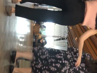 自拍,偷拍,泄密国内厕拍大神四处游荡尾随美女沟厕偷拍篇地铁站守候了很久的黑丝美女