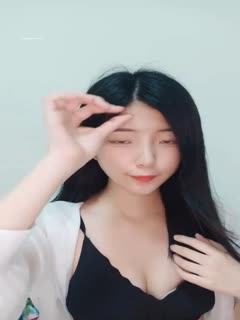 国产自拍超重磅绝版资源！校花女神【一梦】早期下海珍贵录像~！✨✨✨--这颜值这身材这尺度，反差感极其强烈！_20220520_011206