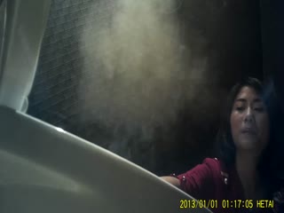 自拍,偷拍,泄密KTV女厕牛B视角偷拍多位漂亮的陪酒小妹❤️不敢坐半蹲着尿刚好拍到她们的BB
