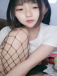 国产直播软萌妹纸--南昌污崽崽：黑丝袜，性感蜜桃臀，哥哥，快来艹我，20张包夜、不限次数哦，声音好可爱，诱惑狼友撸断屌！