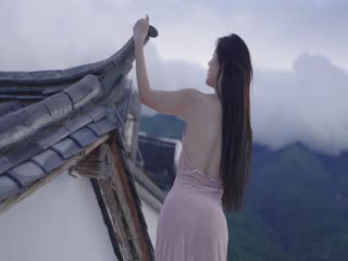 国产自拍✿顶级名模✿ 最新流出超人气王动御用嫩模 ▌阿朱▌天台屋顶露出摄影 性感酥乳窈窕身材 4K原版超细腻105P1V