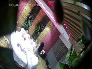 自拍,偷拍,泄密2022-4-9 最新新台解密酒店安防摄像头偷拍♥花草房情趣大床猛男高频率暴击燃情开啪美女大喊不要