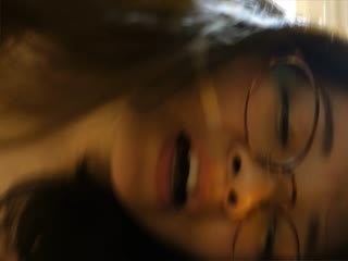 国产自拍外表看起斯文纯情眼镜妹酒店与有钱老板啪啪太骚阴毛都剃光了叫的更是浪还说操到我的G点了1080P无水印原版