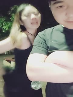 国产直播非常风骚的少妇和炮友深夜在户外露出口口回到车里车震啪啪十分淫荡