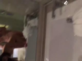 国产自拍湖师大眼镜美眉和包养她干的干爹豪华酒店套房浴室啪啪。