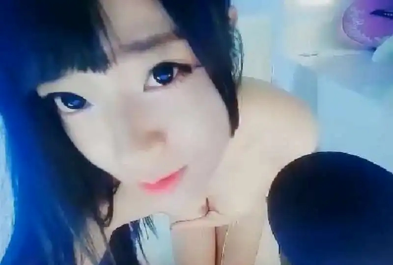 国产自拍女神李夏娜性感抖奶抖臀01