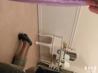 国产自拍女COSER丁字裤跳弹互动