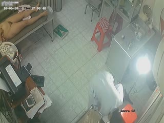 自拍,偷拍,泄密私房十二月最新流出黑客❤️破解医院监控摄像头偷拍大肚子孕妇B超检查身体捅逼2