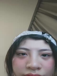 国产直播就是喜欢这大咪咪，露脸颜值高这巨乳都够玩一年的，诱惑舞蹈扭动骚臀，自己摸无毛逼逼，可爱又风骚精彩刺激
