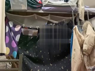 国产自拍胆大男朋友在医学院女生宿舍下铺强推护士女友到床上啪啪她一直想拉上帘子还是被干了