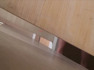 自拍,偷拍,泄密大神潜入商场女厕 洞中偷窥多位漂亮的美少妇 竟然还有站着尿的