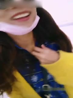 国产自拍美女小泡泡户外户外直播塞着跳蛋到处走各种姿势发骚