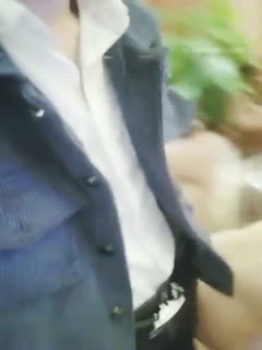 国产直播年龄不大白嫩女主播星级宾馆开房与样子很挫的堂哥啪啪啪直播貌似屋里不止一个人对白淫荡