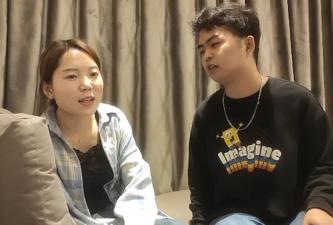 国产自拍少妇有点抗拒强行扒掉，吃药加持尽情输出