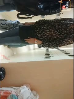 自拍,偷拍,泄密十月私房最新流出大神潜入❤️国内温泉会所-更衣室偷拍美女的裸体
