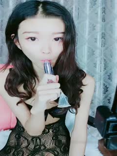 国产直播清纯嫩妹1029直播~秀穿着镂空情趣内衣揉穴很是诱人