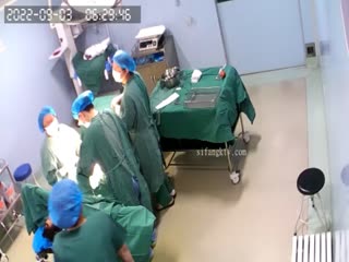 自拍,偷拍,泄密《最新稀缺㊙️猎奇资源》2022-09-03黑客极限入侵摄像头偷拍㊙️国内某妇产医院孕妇全裸刨腹产分娩全过程