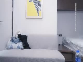 国产自拍新人刚下海做兼职，自开播过的颜值最高妹子，楚楚可怜