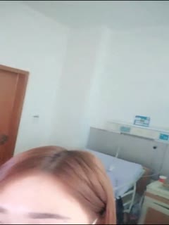 国产自拍高清无码录制零零后要上天了医院探病直接和帅哥在病房里啪啪