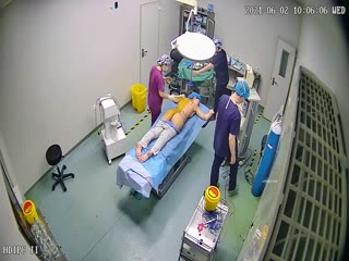 自拍,偷拍,泄密医疗美容中心破解偷窥做全身抽脂的少妇⭐过程感觉挺吓人的1