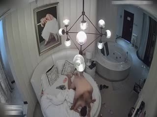 国产自拍喜欢健身的美女酒店被中年男大屌彻底征服了,刚干完一次美