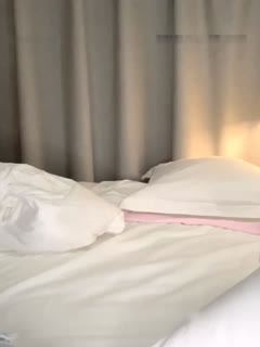 国产自拍亲哥哥和零零年妹情趣装白色丝袜高跟鞋啪啪，骑在身上淫水狂出
