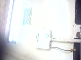 自拍,偷拍,泄密全景厕拍少妇双保险防侧漏,逼里面插入一根卫生棉条,内裤上还粘个卫生巾