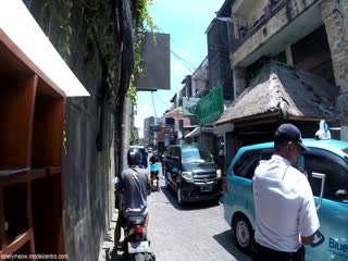 国产自拍高分女孩瑶瑶--要颜值有颜值、要身段有身段，风景秀丽的院子、搭配艺术性爱，心情愉悦般欣赏。4K原版！