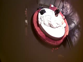 国产自拍【偷拍】情景剧精品酒店大圆床偷拍中年事业男和少妇开房偷