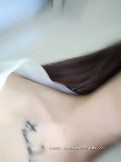 国产自拍草莓洛儿直播实录