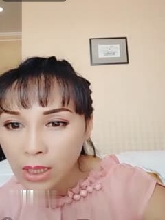 国产自拍自驾姐特意换上漂亮连衣裙和曾经炮友的儿子宾馆约炮
