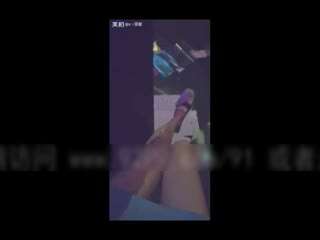 国产自拍昨晚生日派对到卫生间激情啪啪 超好身材小美女舔鸡巴再在洗漱台上猛插好爽