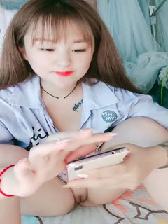 国产直播小乔皮~非常粉嫩年轻，包夜到付哟，要行动的狼友们赶紧了，小妹准备重良找个老爷们就嫁了，相夫教子，以后就没机会啦！