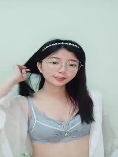 国产自拍超重磅绝版资源！校花女神【一梦】早期下海珍贵录像~！✨✨✨--这颜值这身材这尺度，反差感极其强烈！_20220518_231400