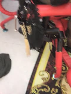 国产直播情侣主奴八爪椅上的开档黑丝骚逼，让小哥舔逼跟狗一样，舔的湿湿的再草，高跟黑丝女王带假鸡巴内裤爆草抽插