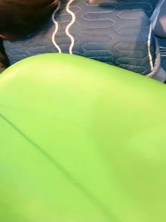 自拍,偷拍,泄密顶级大肥臀极品骚女！第一视角后入，左右摇摆扭动，一下下撞击，这屁股太诱人了...