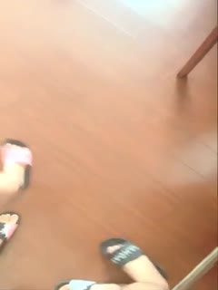 国产自拍娇小身材苗条萌妹子和炮友双人啪啪
