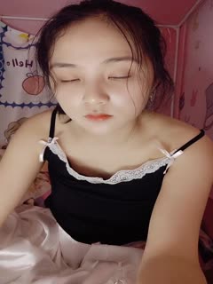 国产自拍处女！清纯女神~宿舍大秀~【白蔚】超级清纯~蛋都撸炸了~✨✨✨--不遮不挡，不知道便宜了哪个男同学_20220516-223805-168