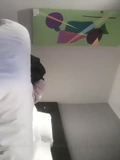 自拍,偷拍,泄密【全国探花】老哥约了个高颜值粉衣妹子TP啪啪，还不怎么会口口大力猛操，很是诱惑喜欢不要错过