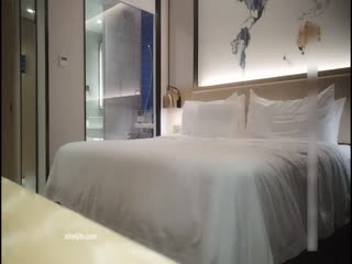 自拍,偷拍,泄密大哥带着新徒弟网约年轻漂亮湖南学生妹兼职外围声音甜美口活很赞奶子超大干的她大叫说好厉害老公对白刺激