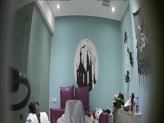 国产自拍5302-情趣酒店古堡房偷拍下午没有课四眼仔和女友开房
