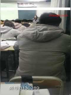 国产直播边上课边跳蛋的感觉【大三小依依】跳蛋藏逼上课那才叫爽 到了下课急着跑厕所喷