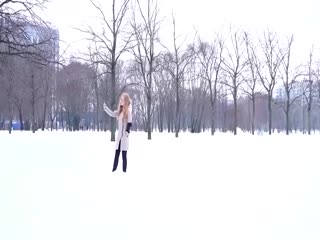 国产自拍【金发少女】寒冷的冬天需要对方的身体取暖冬天里内射白嫩的金发少女