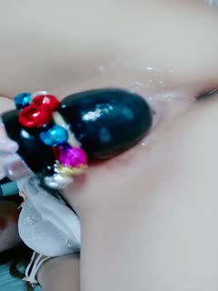 国产直播骚气黄发少妇道具自慰近距离特写按摩器震动逼高~潮出水呻吟娇喘很是诱惑喜欢不要错过