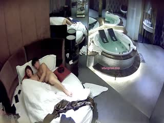 自拍,偷拍,泄密【360】补漏 经典豪华浴缸房 精选 高颜值小情侣啪啪，身材好叫的骚